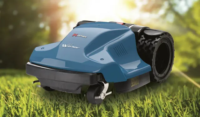 wiper-kxl-d-robot-rasaerba-filoguida-predisposto-per-superfici-fino-a-10-000-m image 1