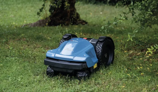 wiper-k-awd-robot-tagliaerba-4wd-brushless-taglio-25-cm-pendenze-fino-al-60 image 1